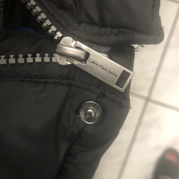 Calvin Klein kids hoodie puffer jacket kids size 4 UNISEX - Picture 10 of 13